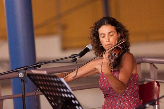 Caravansar Tr&iacute;o protagoniza el concierto &lsquo;M&uacute;sica en femenino&rsquo; en la Cueva Pintada
