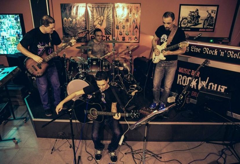 El rock de Fijo Discontinuo abre este viernes los conciertos de 2016