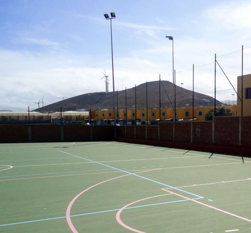 G&aacute;ldar: Se dota de Iluminaci&oacute;n a la cancha del Camino al Sobradillo