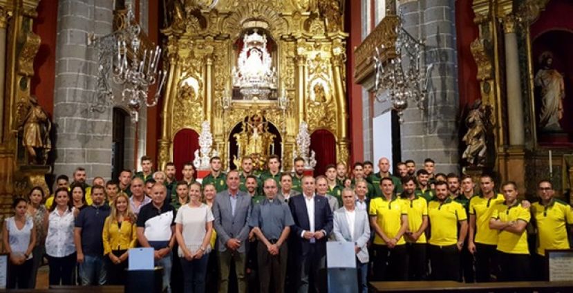 Teror: La UD Las Palmas realiz&oacute; su tradicional ofrenda a la Virgen del Pino
