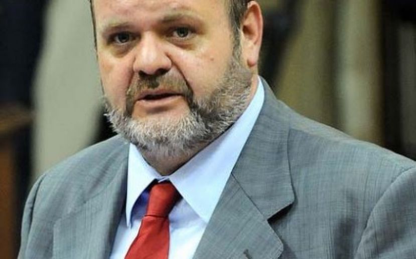 Ba&ntilde;olas pide Morales que cambie el enfrentamiento con otras administraciones