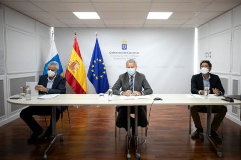 El Gobierno encargar&aacute; varios estudios para evaluar el puerto de Santa &Aacute;gueda