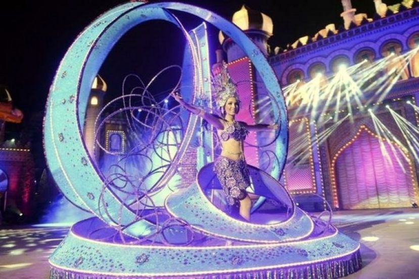 Lola Rodríguez elegida cuarta Dama de Honor en la Gala de la Reina del Carnaval 2015