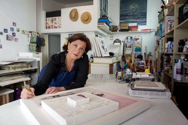 Inauguración de la exposición de la artista Paqui Martín ‘Las ventanas de Eva’