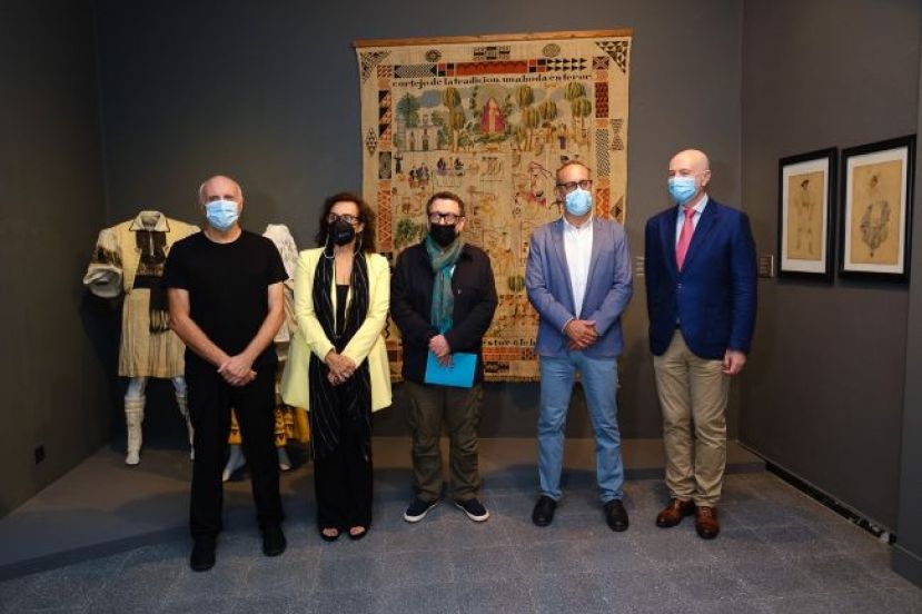 La Casa de Col&oacute;n inaugur&oacute; hoy la exposici&oacute;n &lsquo;N&eacute;stor &Aacute;lamo. Isla y canci&oacute;n&rsquo;