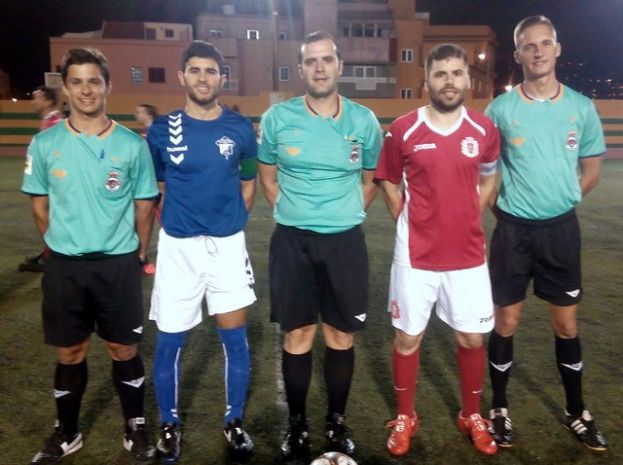 F&uacute;tbol: Resultados de los partidos jugados en la noche del viernes 28-10-16 (Audio)
