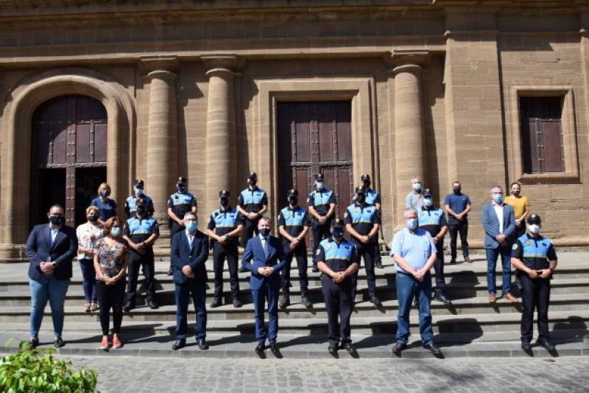 Gáldar: Cuatro agentes de la Policía Local prometen su cargo de funcionarios