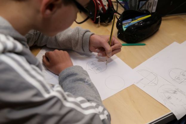 Taller de Anime dirigido a j&oacute;venes del colegio de Valleseco