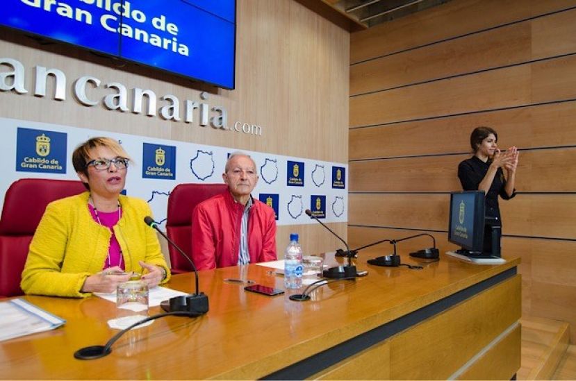 Las personas sordas dispondr&aacute;n de videogu&iacute;as signadas en sus visitas al Museo Canario gracias a un convenio con el Cabildo