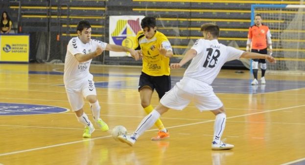 An&aacute;s confirma que seguir&aacute; un a&ntilde;o m&aacute;s en el Gran Canaria FS