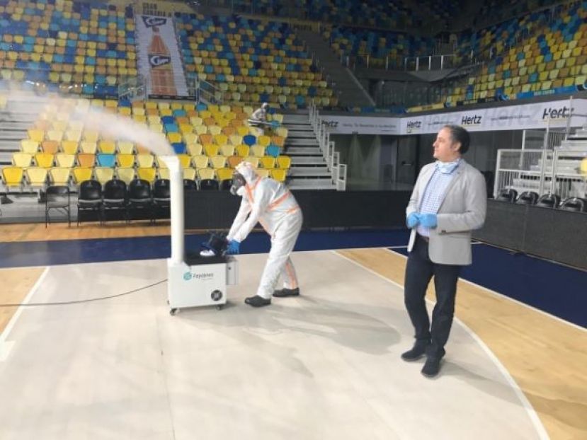El IID desinfecta a fondo el Gran Canaria Arena para la vuelta a la normalidad