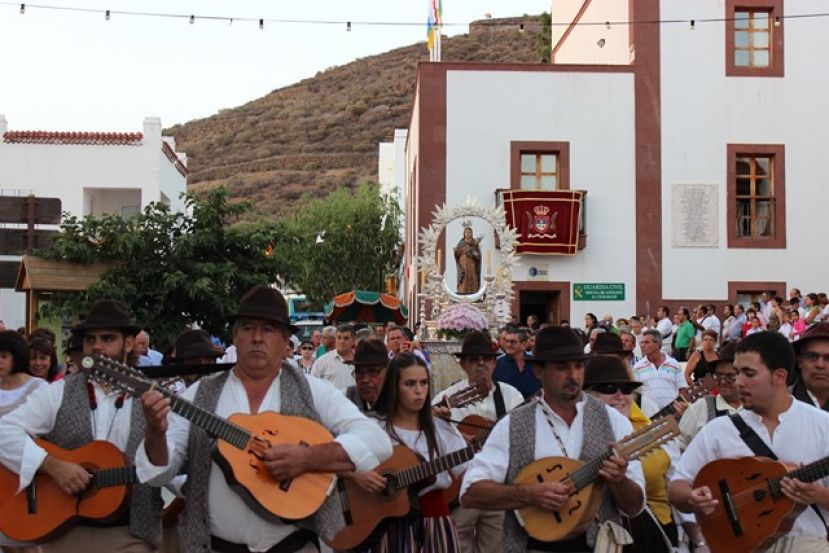 Artenara: Fiestas en Honor a La Virgen de La Cuevita