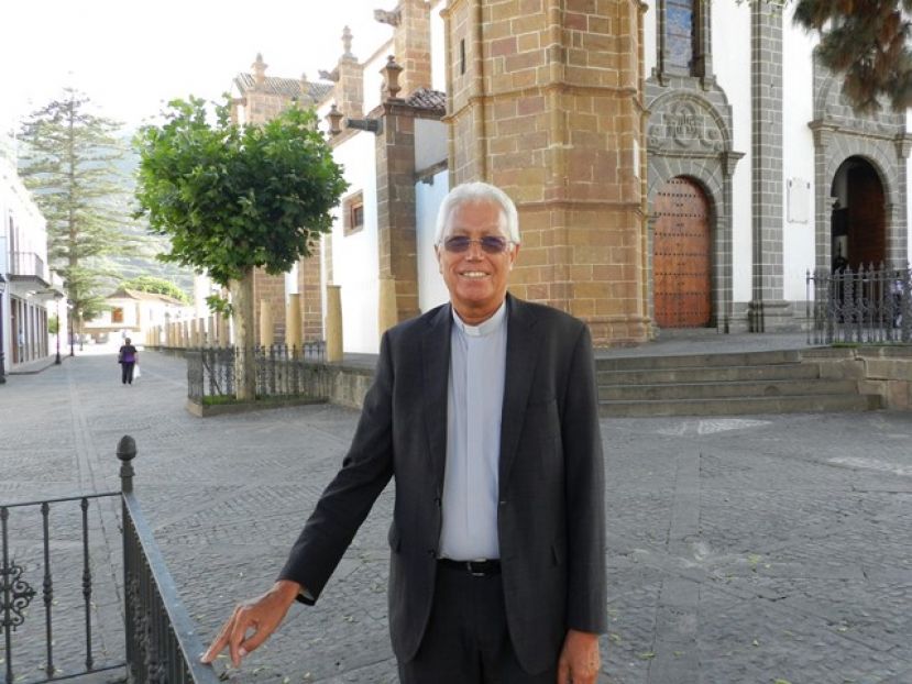 Teror concede al vicario Hipólito Cabrera la distinción de Hijo Predilecto