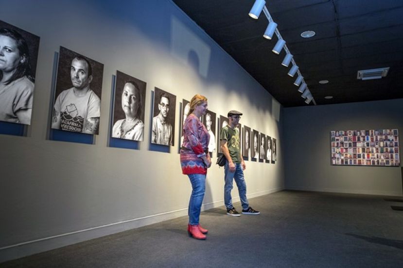 La exposici&oacute;n fotogr&aacute;fica &ldquo;Vidas Truncadas&rdquo; aborda los desahucios