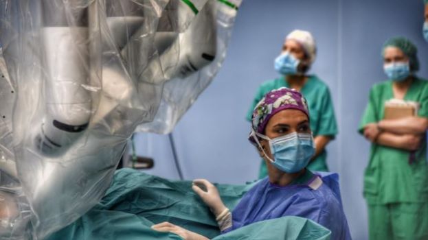 Ginecología del Hospital Materno Infantil ha realizado 71 intervenciones asistidas por cirugía robótica