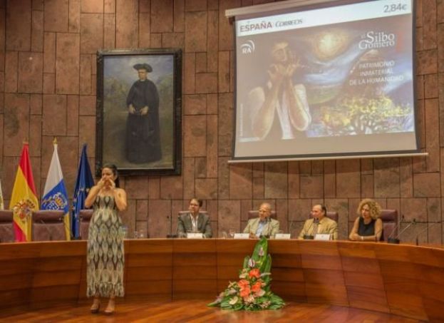 El Cabildo acoge la presentaci&oacute;n de un nuevo sello del Silbo Gomero este viernes