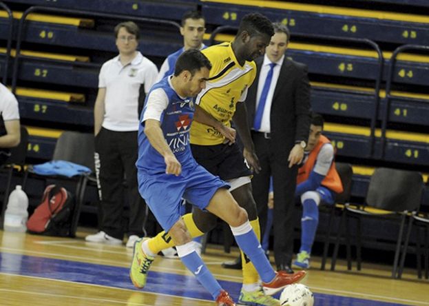 F&uacute;tbol Sala: Trepidante victoria del Gran Canaria FS ante el Valdepe&ntilde;as (8-4)