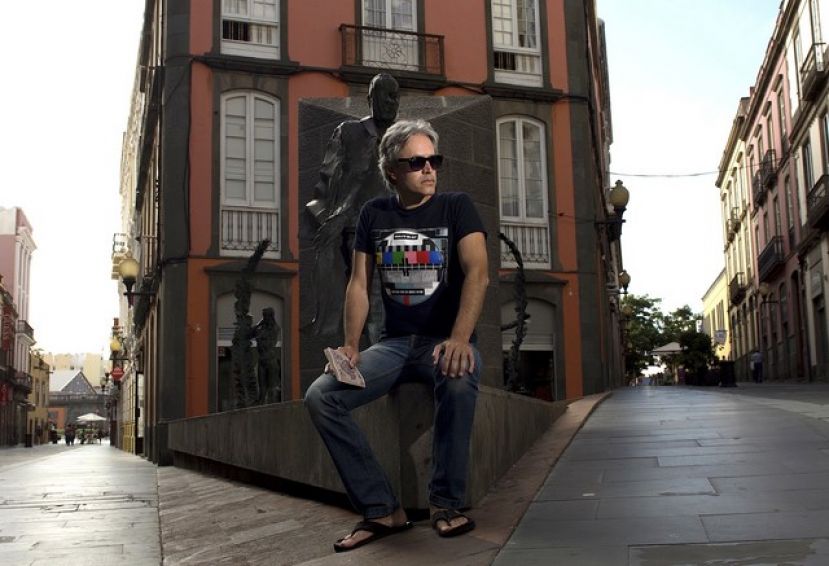 &lsquo;Versos a tiempo&rsquo;, del cantautor Heriberto Cruz, se presenta este viernes