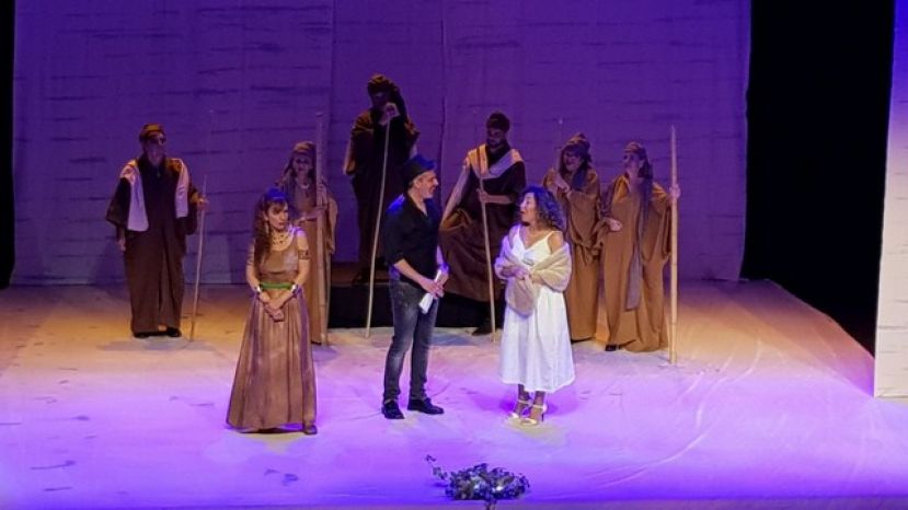 Personas ciegas y con discapacidad visual se suben a las tablas de la SIT para representar Afrodita