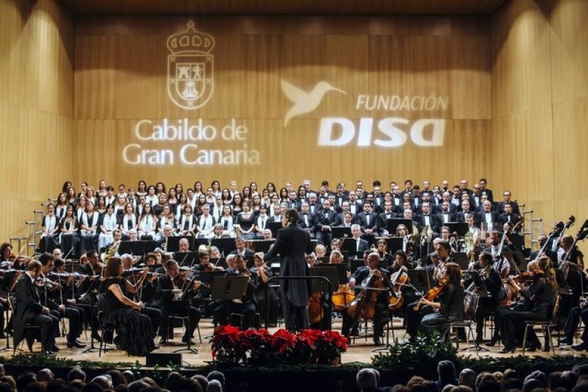 La sociedad grancanaria se vuelca con el Concierto de Navidad de la OFGC