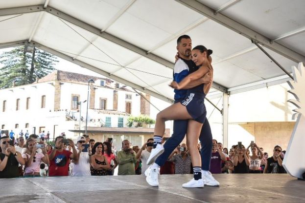 La gran fiesta de la salsa llen&oacute; Teror el s&aacute;bado de ritmos caribe&ntilde;os