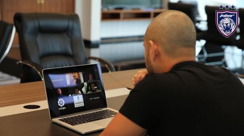 El Príncipe de Johor se reúne con LaLiga ante su posible llegada al Valencia