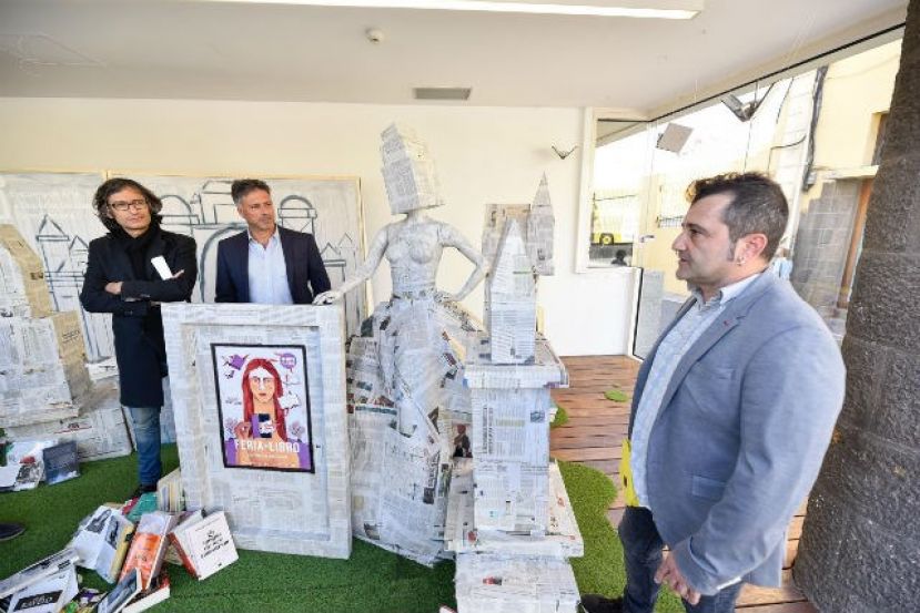 La Feria del Libro transforma San Telmo en una Ciudad de las Letras reciclable que se esboza en el Escaparate del Cabildo