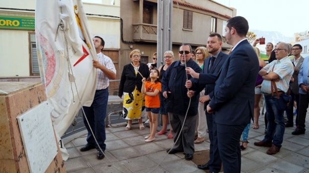 La bandera de Santiago ondea para anunciar que Gáldar ya está en Fiesta