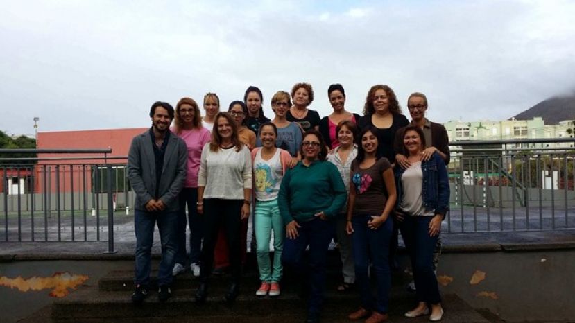 Gu&iacute;a: Talleres de formaci&oacute;n en la Escuela Potenciadora de Mujeres