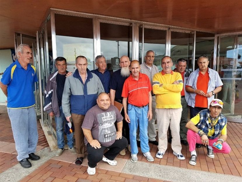 Visita de los residentes de la Obra Social de Acogida y Desarrollo a la OFGC