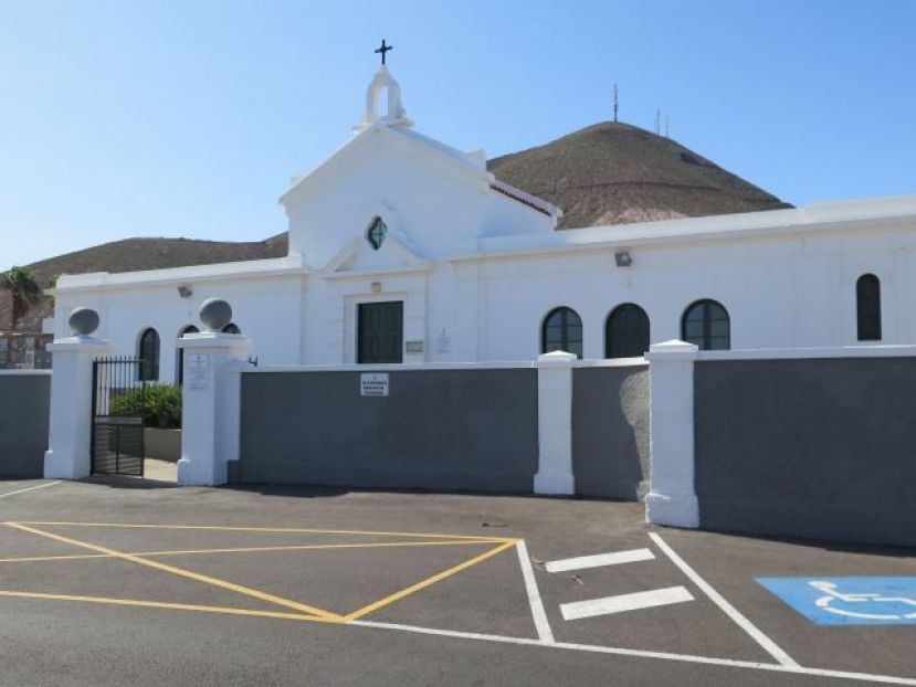 El Ayuntamiento de Gu&iacute;a ampl&iacute;a la apertura de los cementerios por el D&iacute;a de la Madre