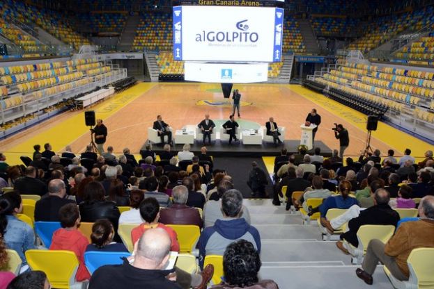 Alejandro Cabrera presenta el libro que recoge la historia del CB Gran Canaria