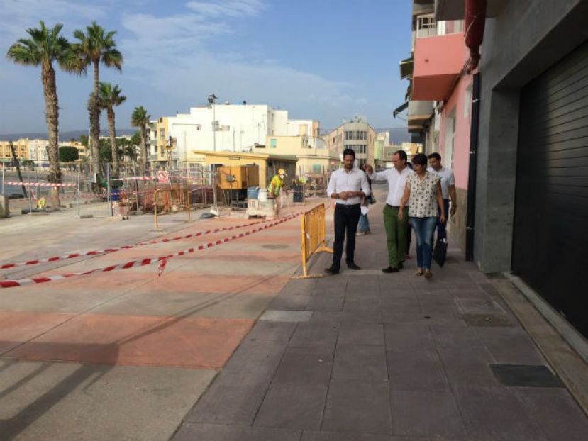 El Cabildo destina casi dos millones de euros a reformas en la zona comercial abierta y el pol&iacute;gono de Arinaga