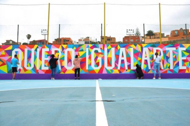 La Regenta y el IES el Bat&aacute;n crean un mural en defensa de la igualdad