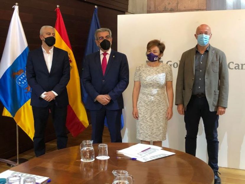 Rodr&iacute;guez se alinea con la propuesta de la ULL para impulsar un Plan canario de I+D