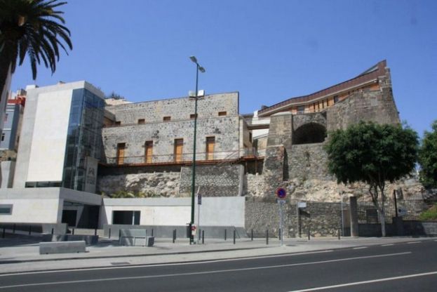 XII edici&oacute;n de la &lsquo;Ruta Galdosiana&rsquo; de senderismo urbano