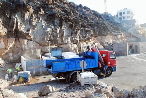 Mog&aacute;n limpia el municipio de escombros y residuos