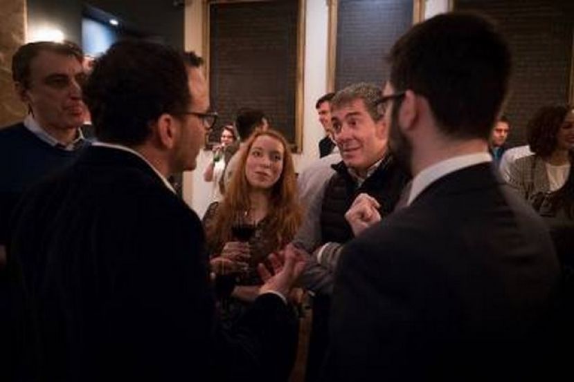 Fernando Clavijo “escucha” a los canarios y canarias residentes en Londres