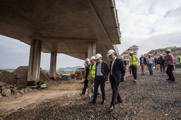 La pasarela de La C&iacute;cer estar&aacute; acabada en mes y medio para disfrute de la capital