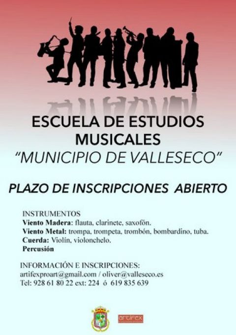 Valleseco: Creación de una banda de música y una orquesta propia.