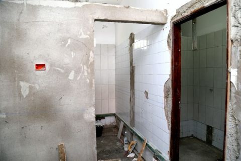 Valleseco: Comenz&oacute; las obras de los aseos y servicios de la plaza de Lanzarote