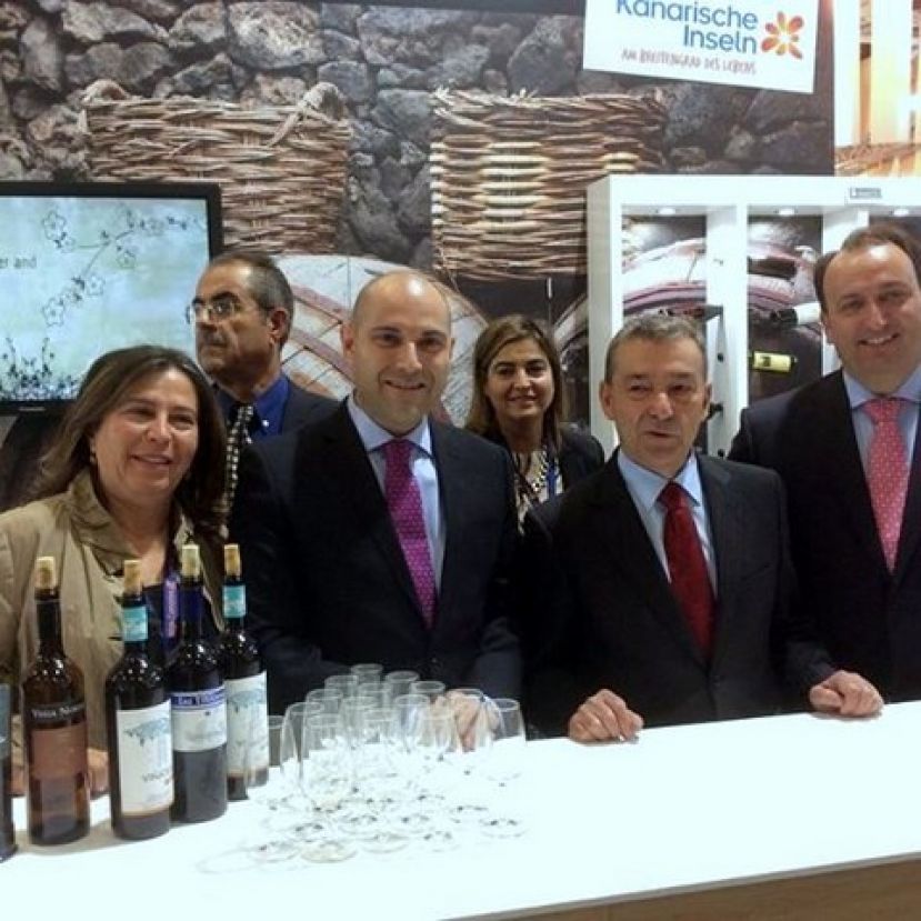 El Presidente del Gobierno de Canarias inaugura el pabellón de Canarias en la ITB de Berlín
