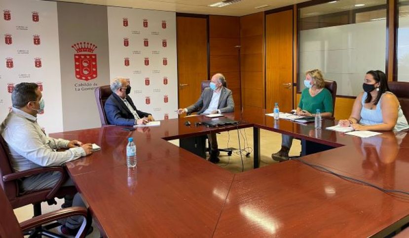 La Gomera: El Cabildo y la C&aacute;mara refuerzan la dinamizaci&oacute;n econ&oacute;mica