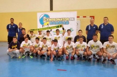 El equipo cadete del Grupo Balonmano G&aacute;ldar se proclam&oacute; Campe&oacute;n de Canarias