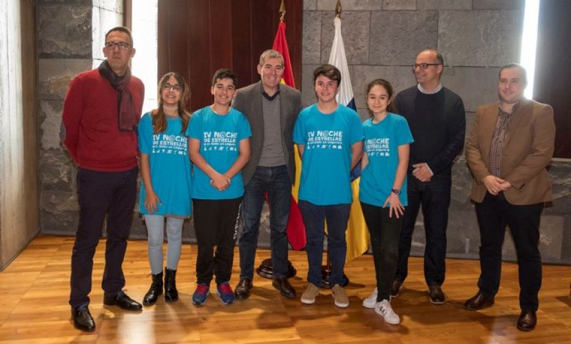 Clavijo recibe a una delegación de alumnos del Colegio La Salle La Laguna