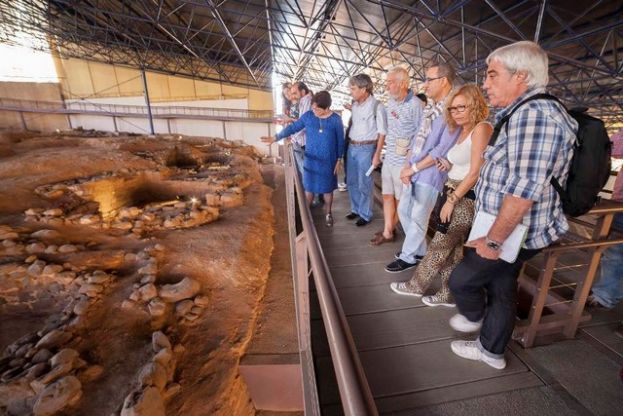 Premio de la Asociación Cívico Cultural La Solana-El Plátano a la Cueva Pintada