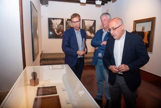 El Cabildo ha invertido 401.250 euros en la compra de 36 obras de artistas canarios