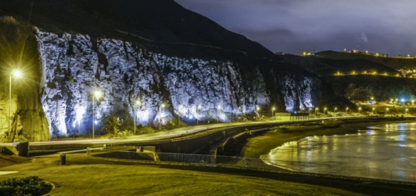 El Cabildo sorprendido con la Fundación Starlight por la iluminación de La Laja