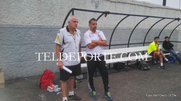 El t&eacute;cnico isletero Claudio Morera dimite al frente del Real Club Victoria