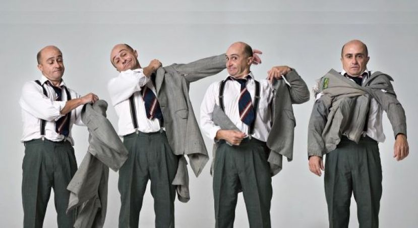 Una silla, una escalera, una guitarra y ... Pepe Viyuela